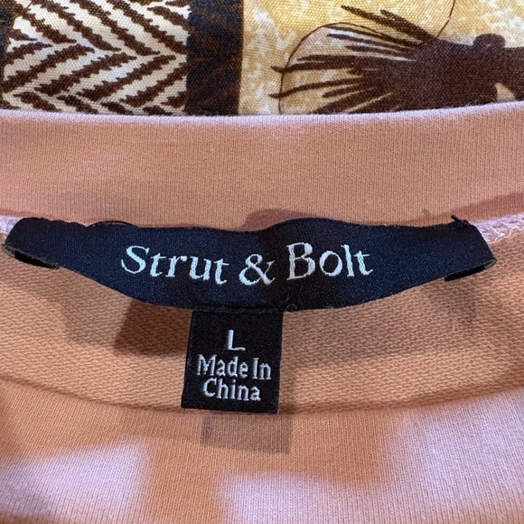 Strut & Bolt Women's Pink Satin Top size L - Picture 4 of 11